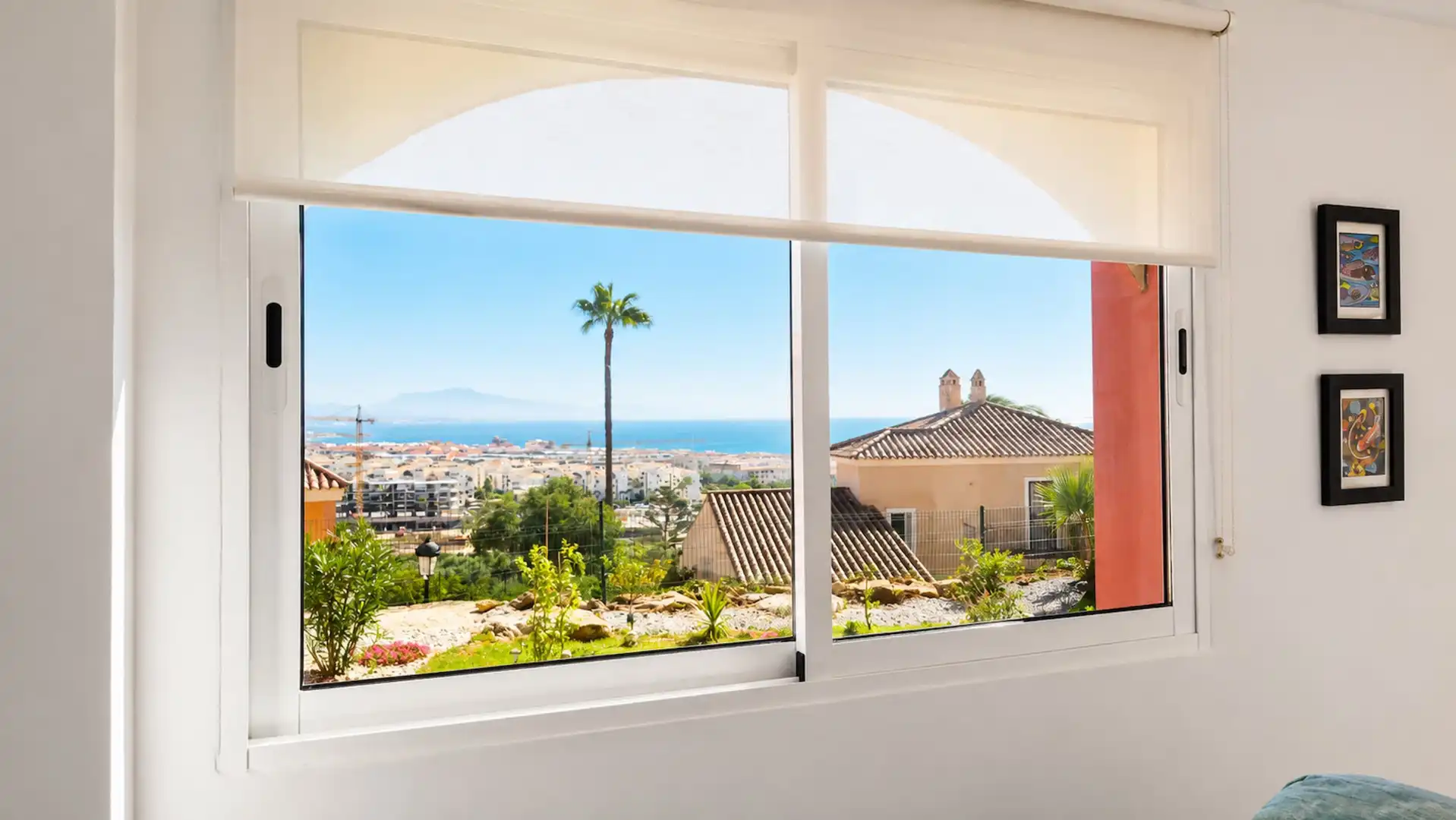 Außenansicht von Maisonette zum Verkauf in Manilva mit Privatgarten, Terrasse und Schwimmbad