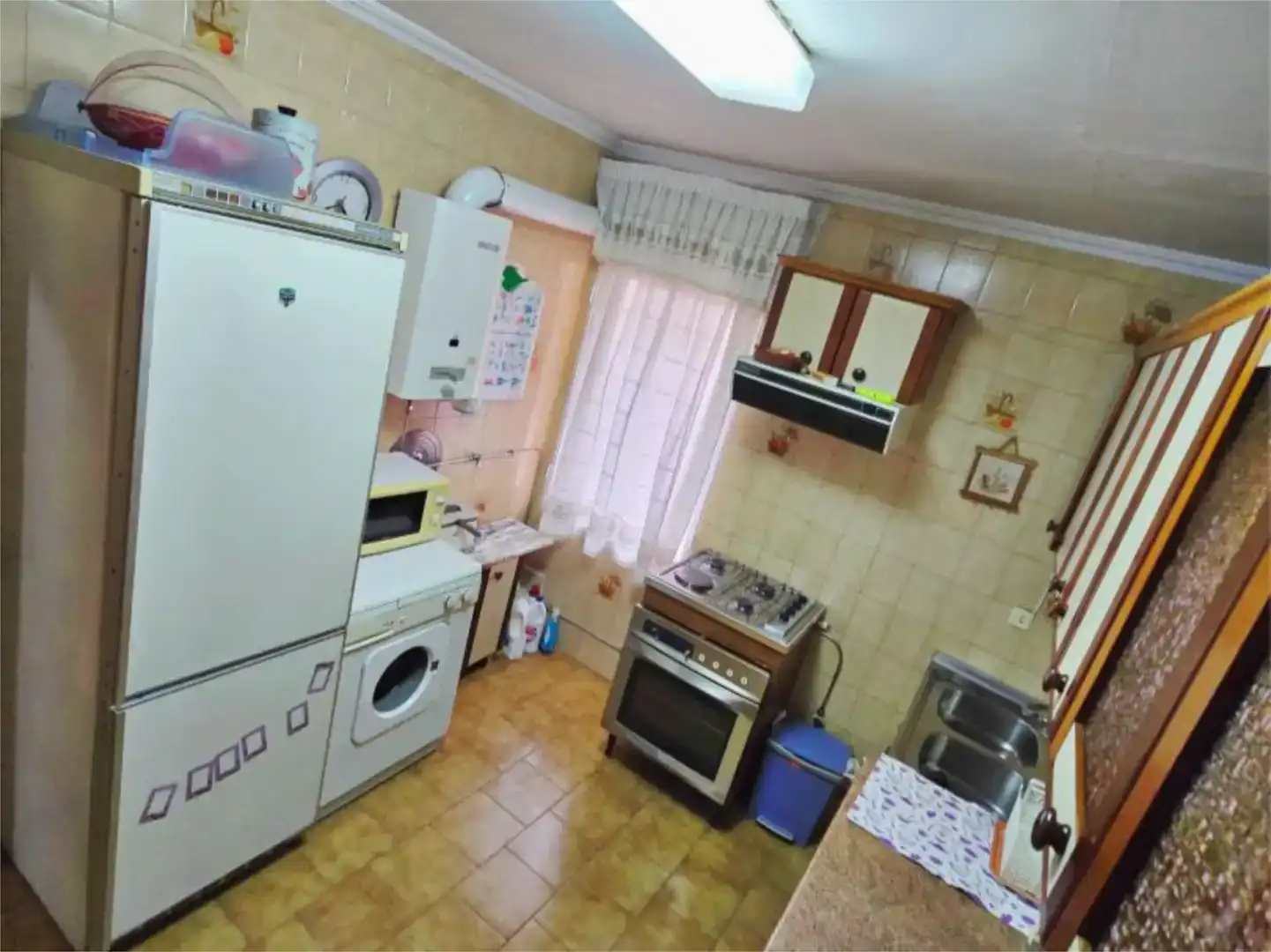 Cuina de Casa o xalet en venda en Ossa de Montiel amb Balcó