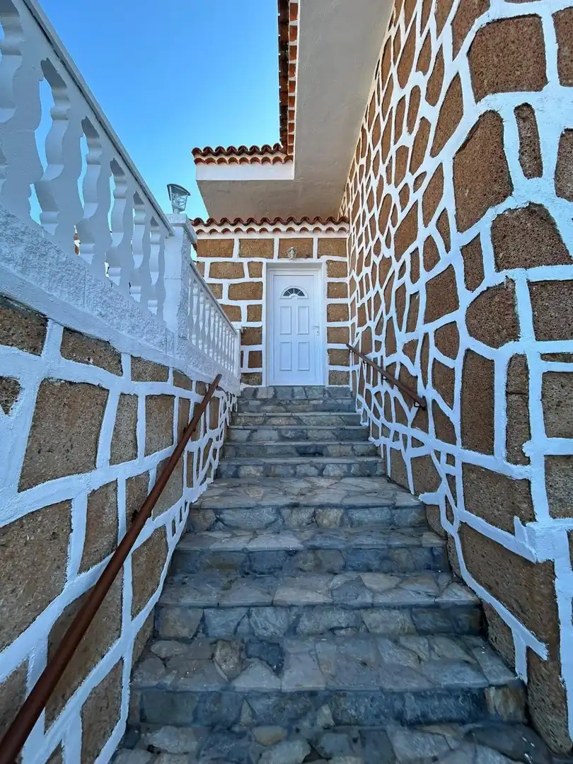 Vista exterior de Casa o xalet en venda en San Miguel de Abona amb Jardí privat, Terrassa i Traster