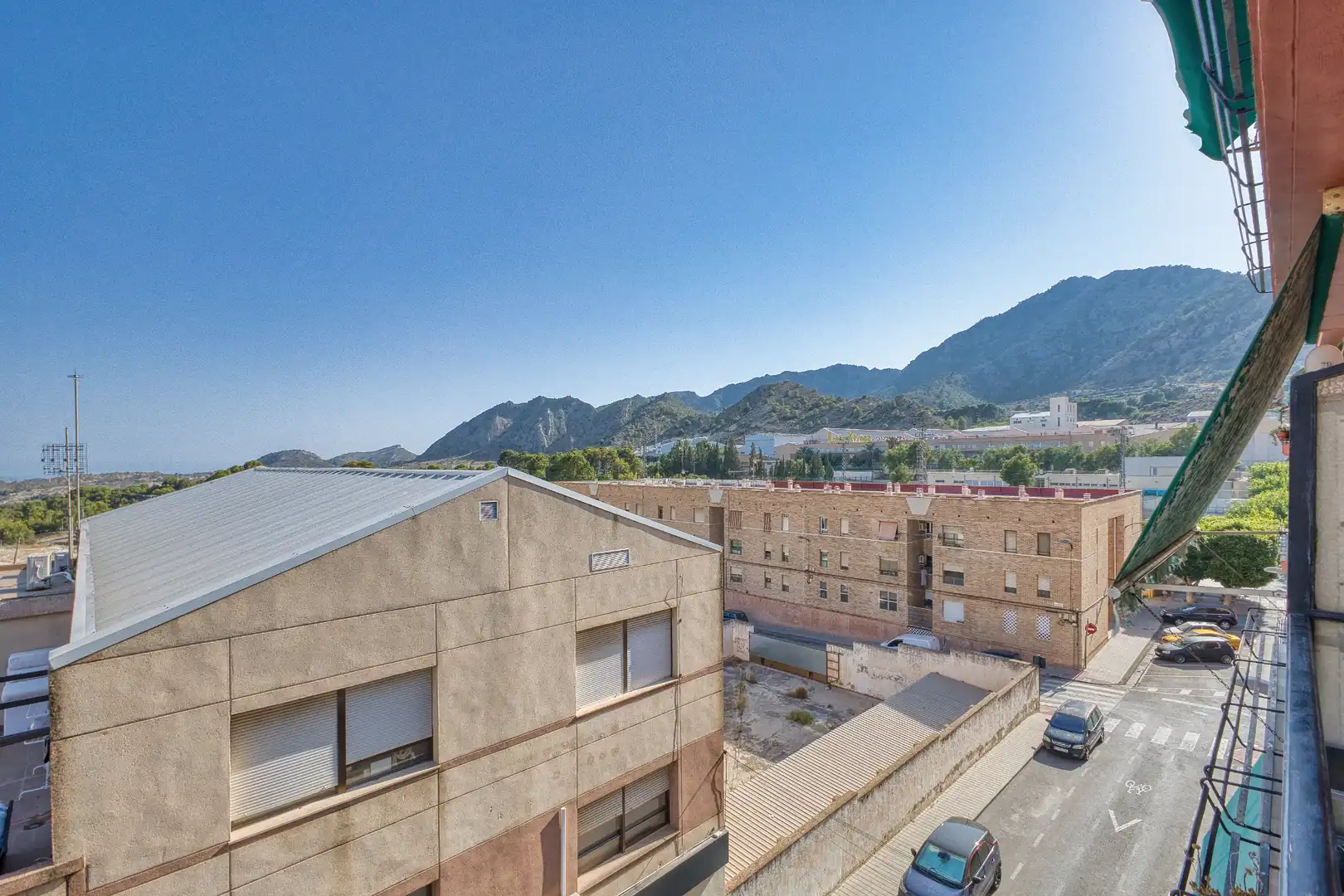 Vista exterior de Pis en venda en Jijona / Xixona amb Calefacció, Parquet i Terrassa