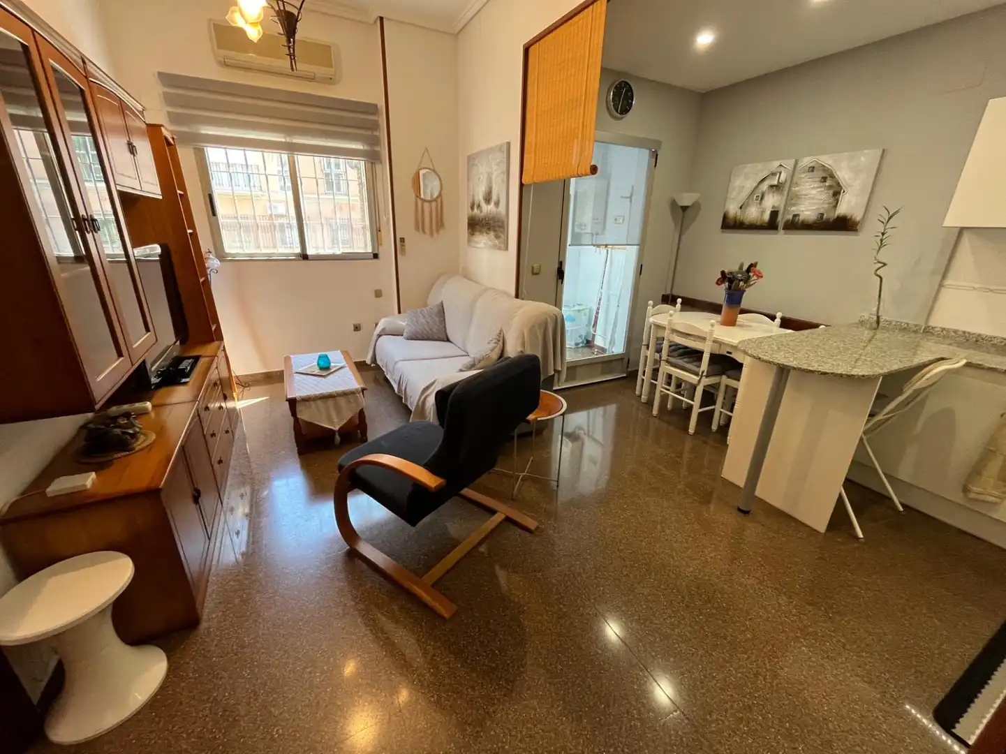 Wohnzimmer von Wohnung zur Miete in Valencia mit Klimaanlage, Heizung und Möbliert