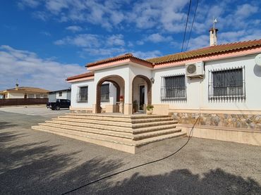 Casa con piscina in vendita a Montepinar - La Aparecida - Raiguero