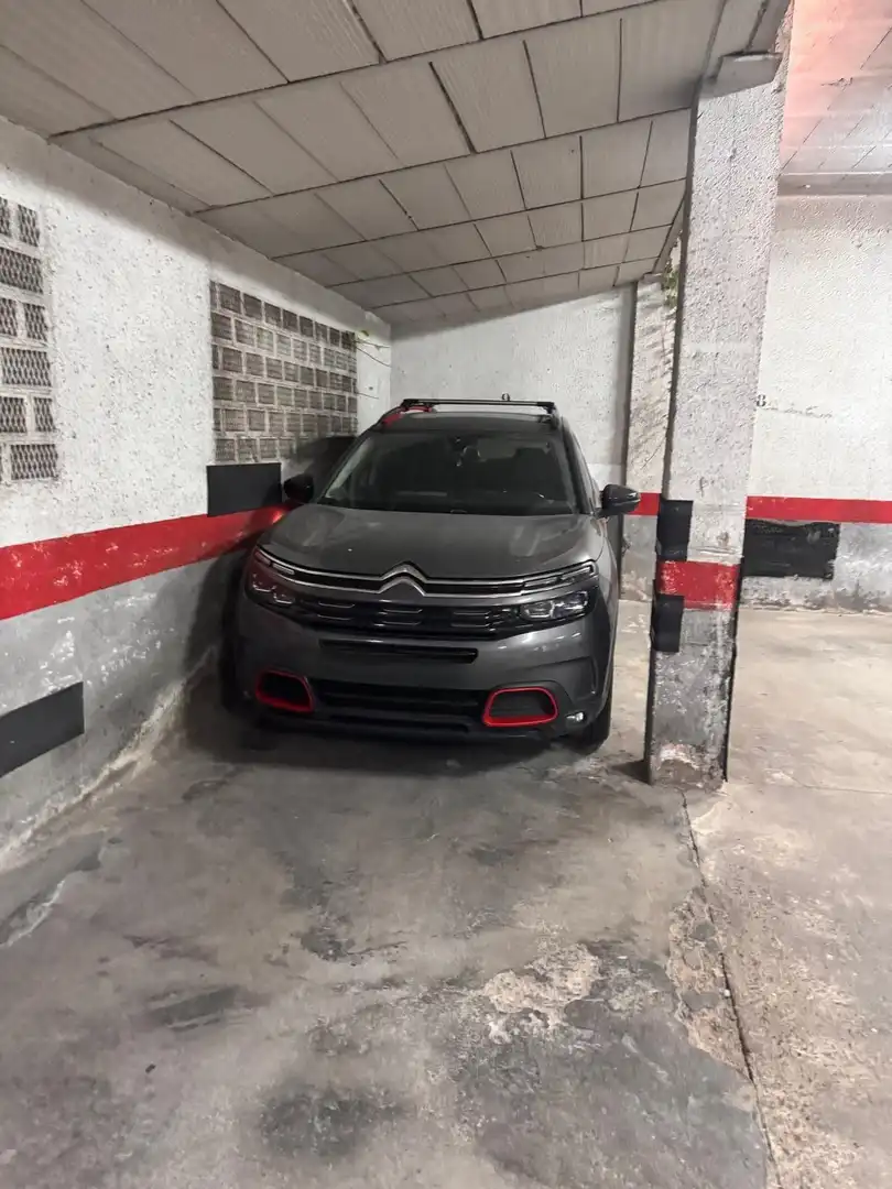 Aparcament de Garatge en venda en Santa Coloma de Gramenet