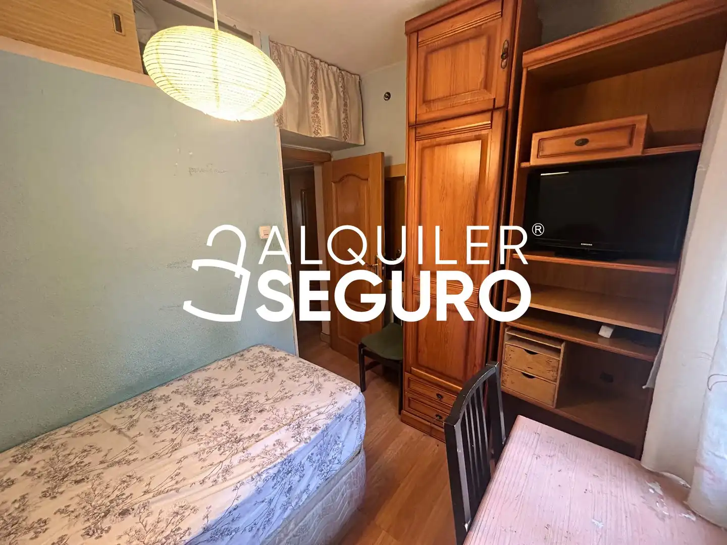 Bedroom of Flat for rent in Madrid  with Air Conditioner, Heating and Furnished