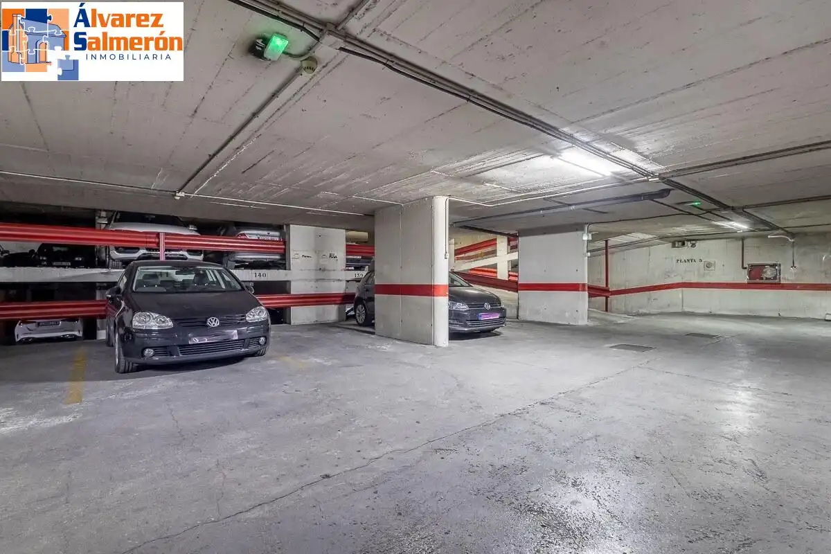 Parking of Flat for sale in Granada  with Terrace and Balcony