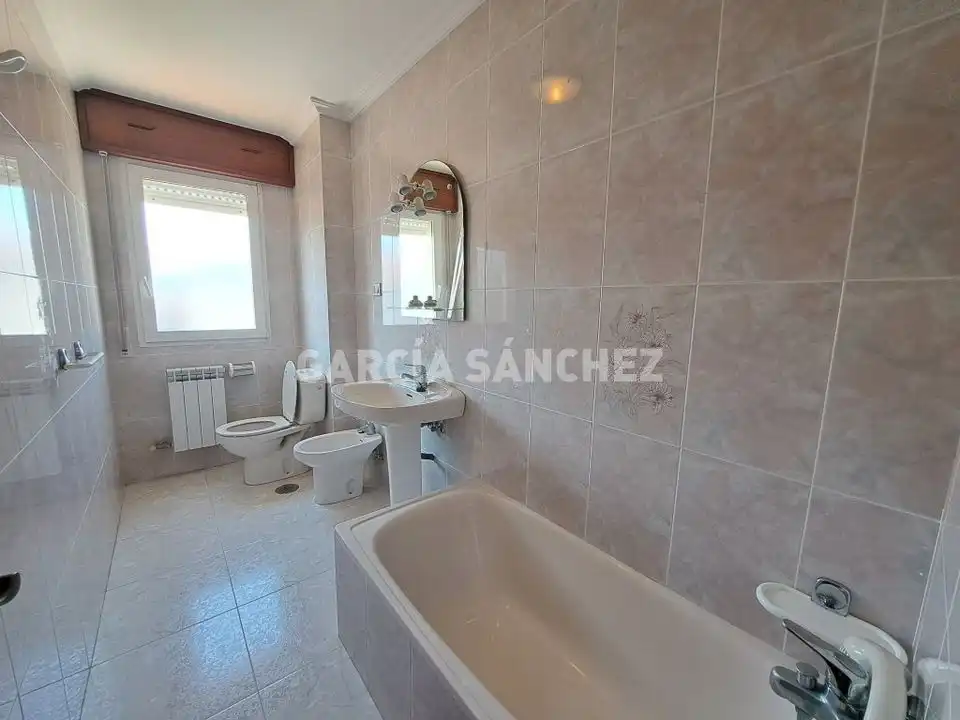 Bathroom of Flat for sale in Boiro  with Storage room