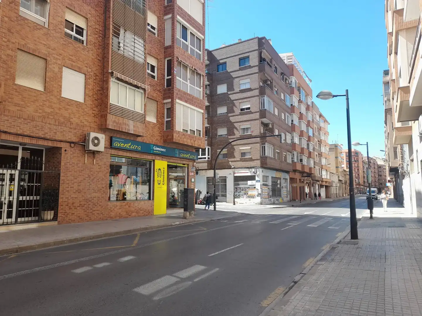 Vista exterior de Local de lloguer en Valencia