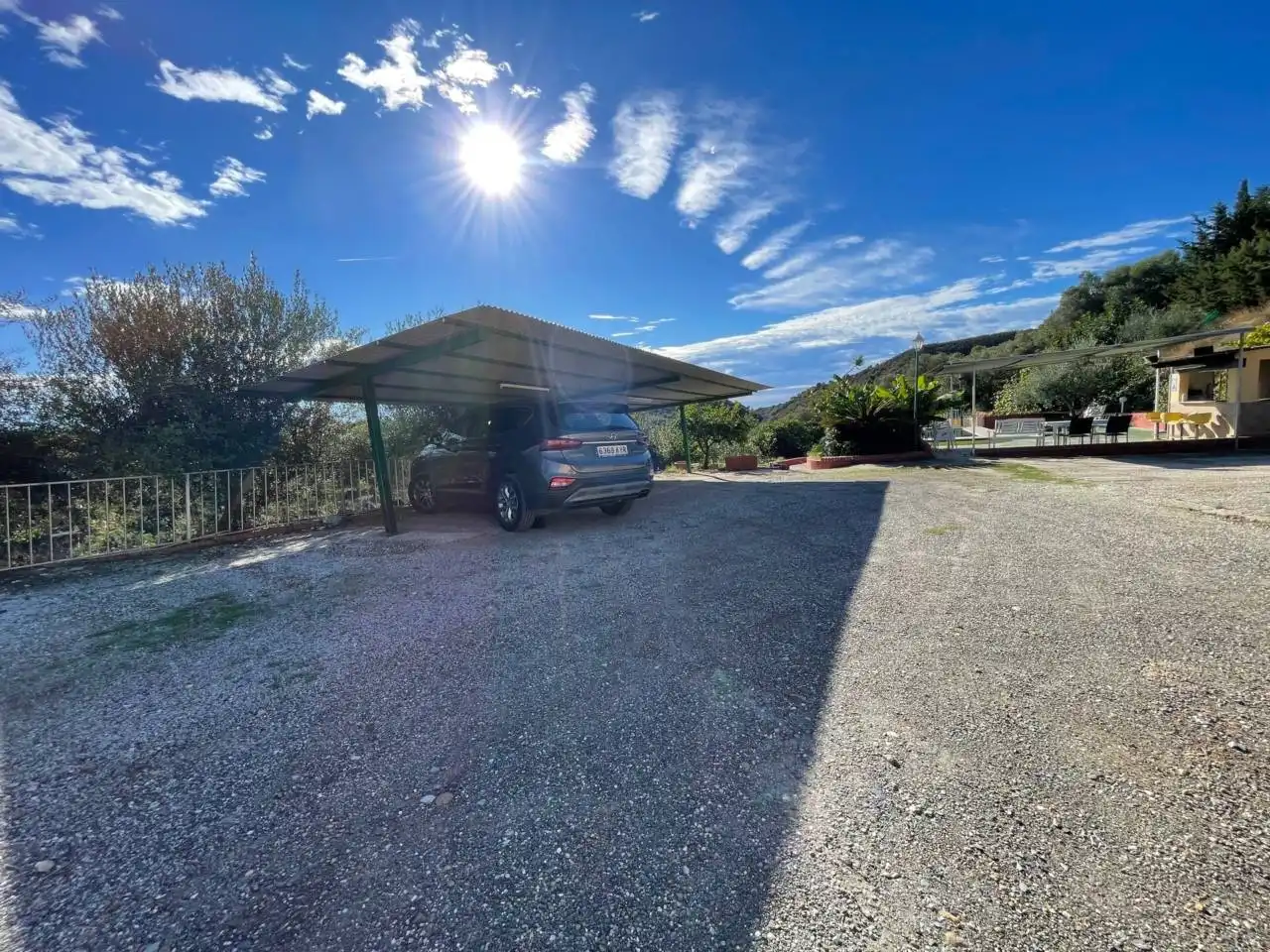 Parking de Finca rústica en venta en Estepona con Jardín privado y Piscina