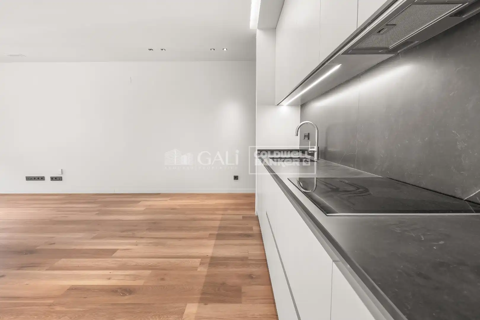 Küche von Wohnung zum Verkauf in Andorra la Vella mit Klimaanlage, Heizung und Terrasse