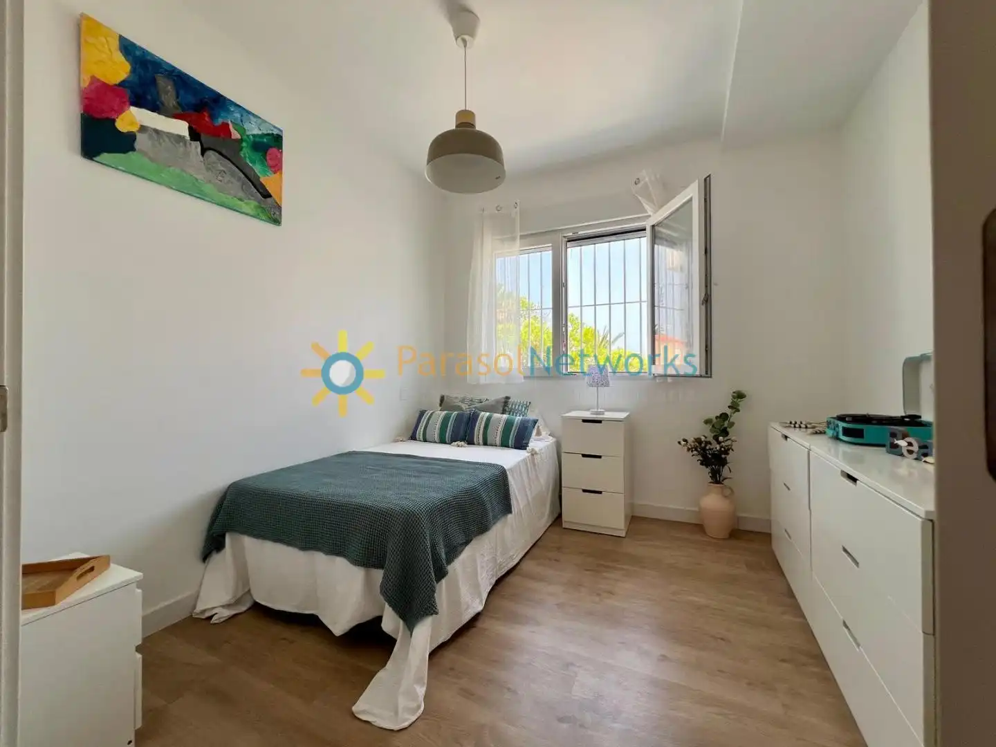 Schlafzimmer von Wohnungen zur Miete in Oliva mit Klimaanlage, Terrasse und Möbliert