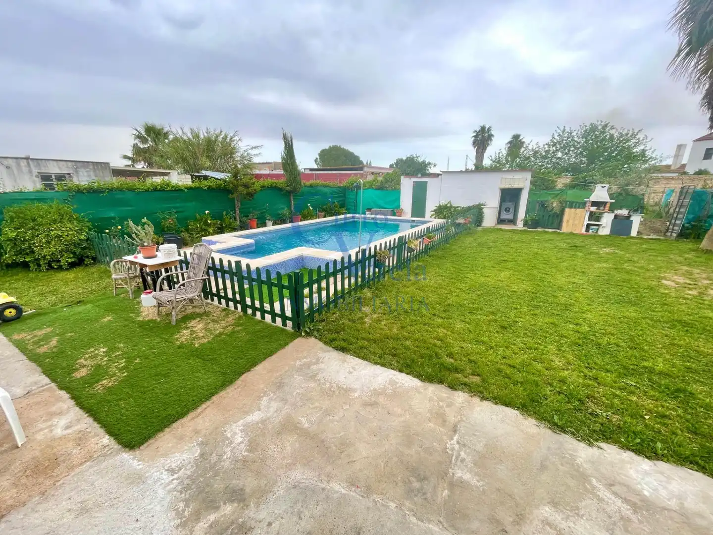 Piscina de Casa o chalet en venta en Los Palacios y Villafranca con Aire acondicionado, Jardín privado y Trastero