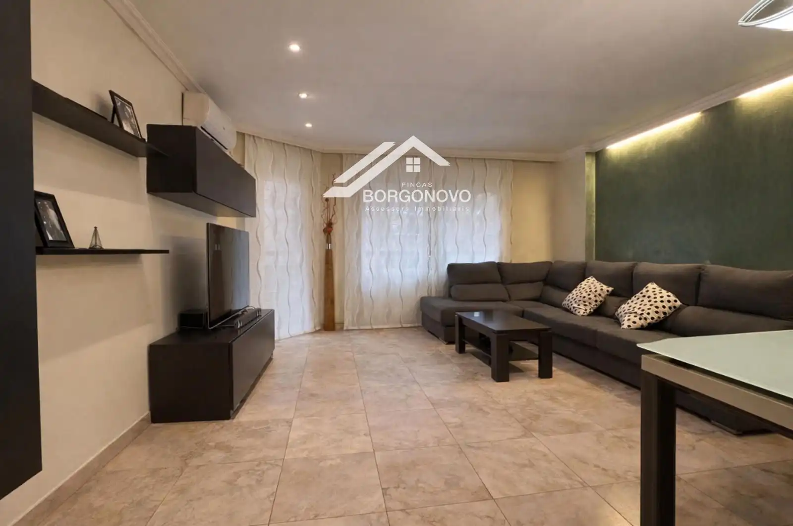Wohnzimmer von Wohnung zum Verkauf in Barcelona mit Klimaanlage, Heizung und Terrasse