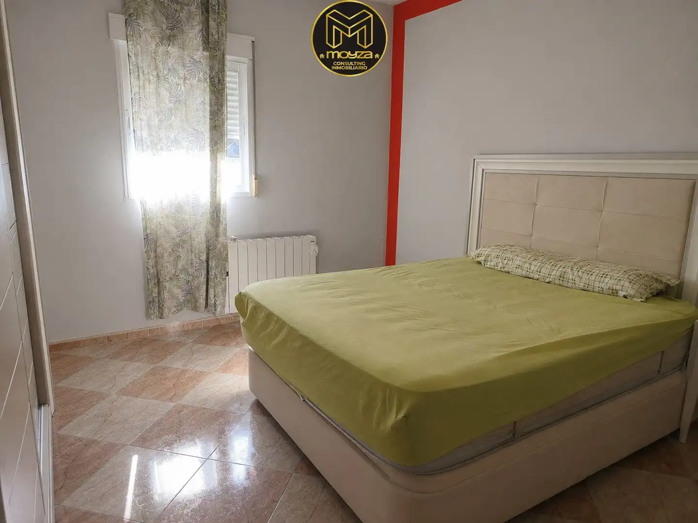 Dormitori de Casa o xalet en venda en Jaén amb Aire condicionat, Calefacció i Terrassa