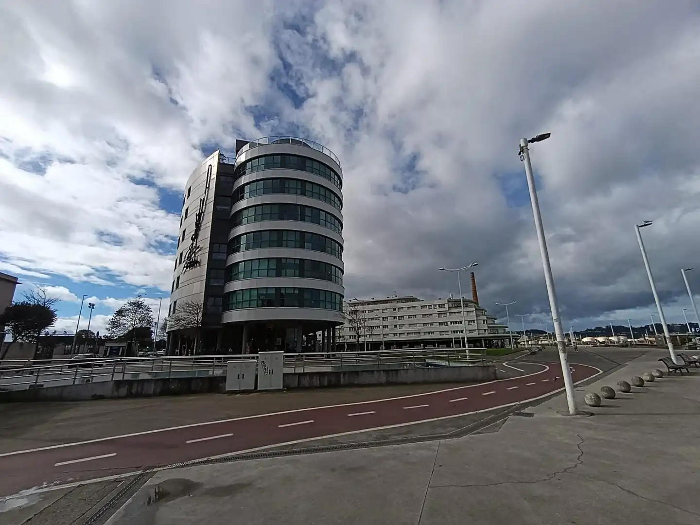 Vista exterior de Pis en venda en Gijón  amb Calefacció