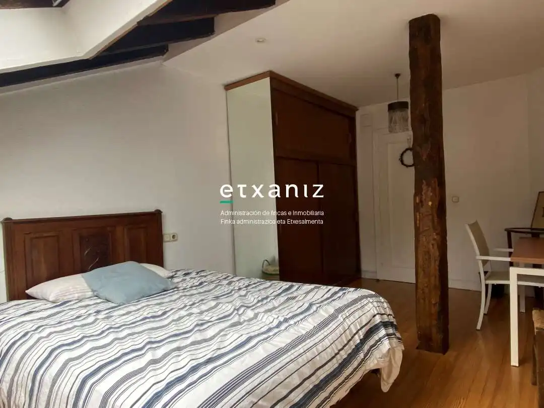 Bedroom of Flat for rent in Donostia - San Sebastián   with Heating, Oven and Washing machine
