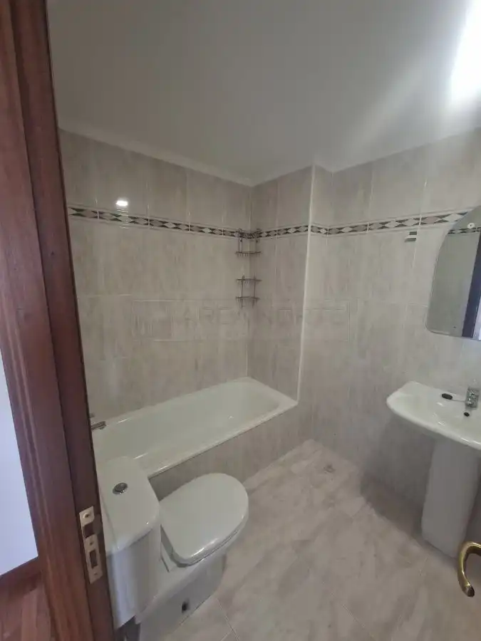 Bathroom of Flat for sale in Vitoria - Gasteiz  with Heating, Parquet flooring and Storage room