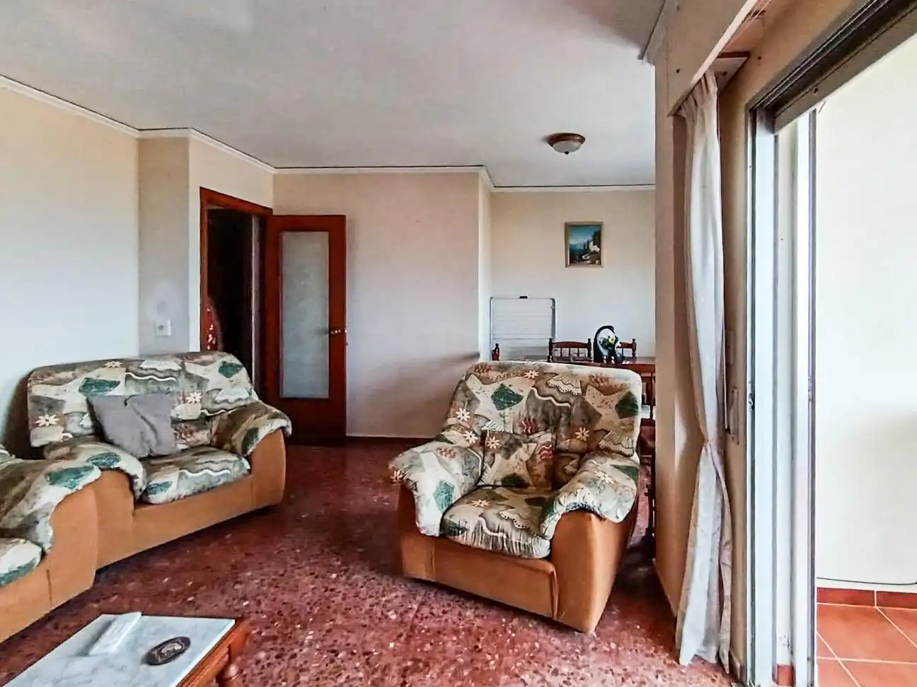 Sala d'estar de Apartament en venda en Miramar amb Terrassa, Moblat i Piscina comunitària