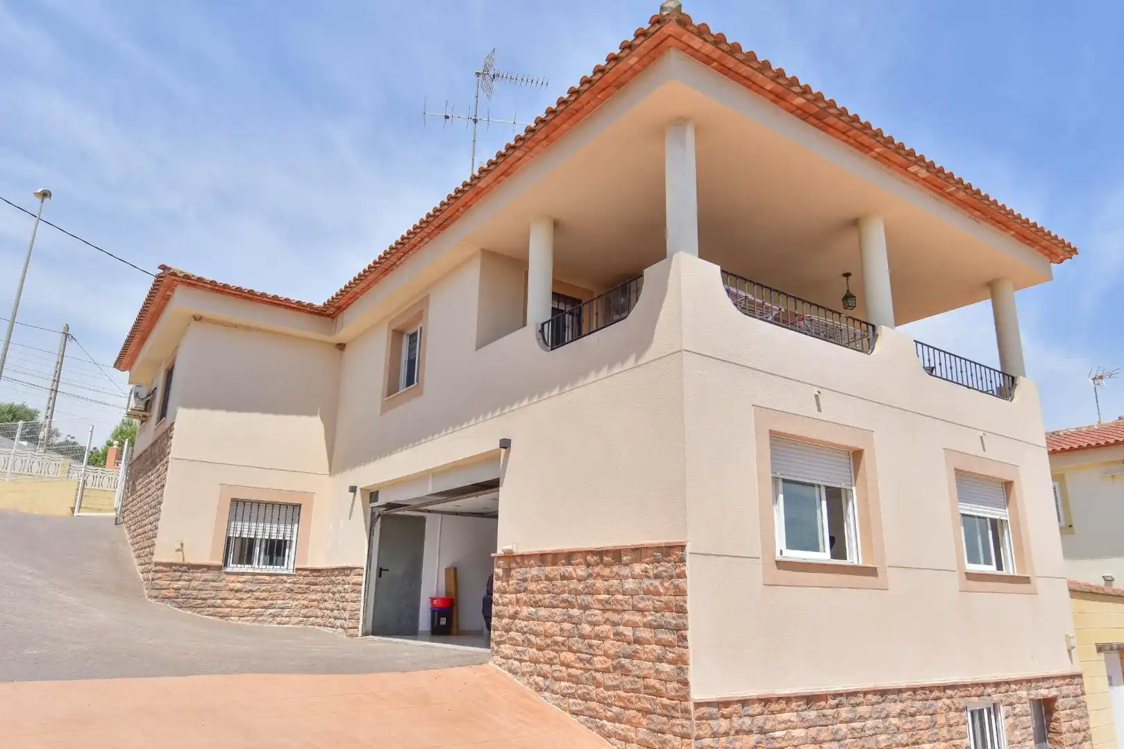 Exterior view of Houses for sale in Catadau  with Air Conditioner, Heating and Terrace