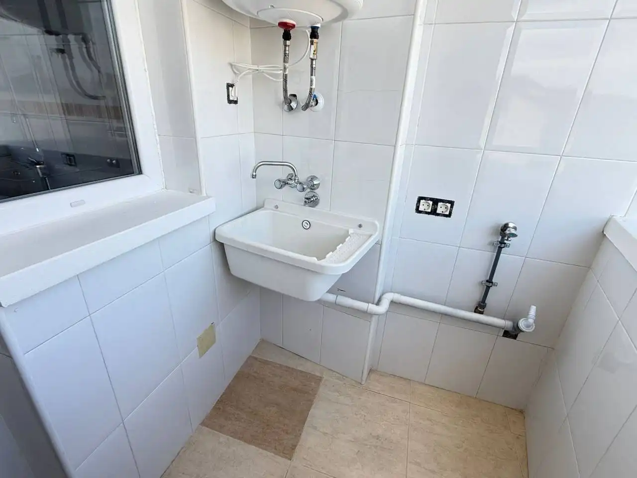 Badezimmer von Wohnung zur Miete in Ceutí