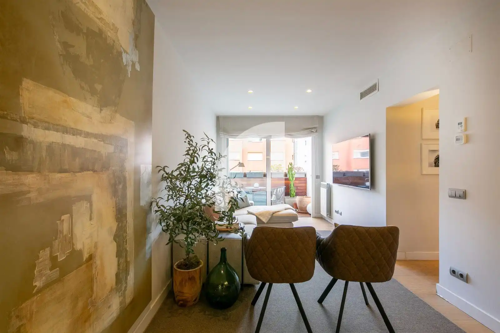Sala d'estar de Pis en venda en Barcelona amb Aire condicionat, Calefacció i Parquet
