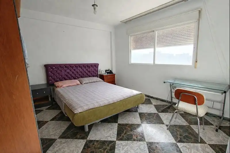 Bedroom of Flat for sale in Granada  with Air Conditioner, Terrace and Furnished