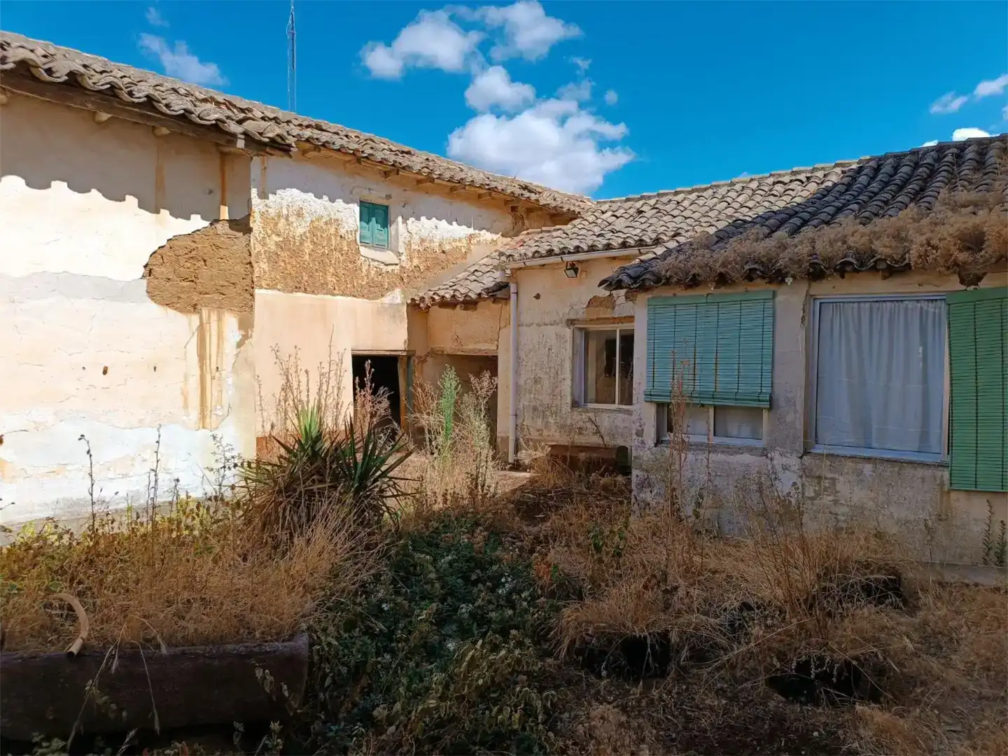 Vista exterior de Pis en venda en Revenga de Campos amb Traster