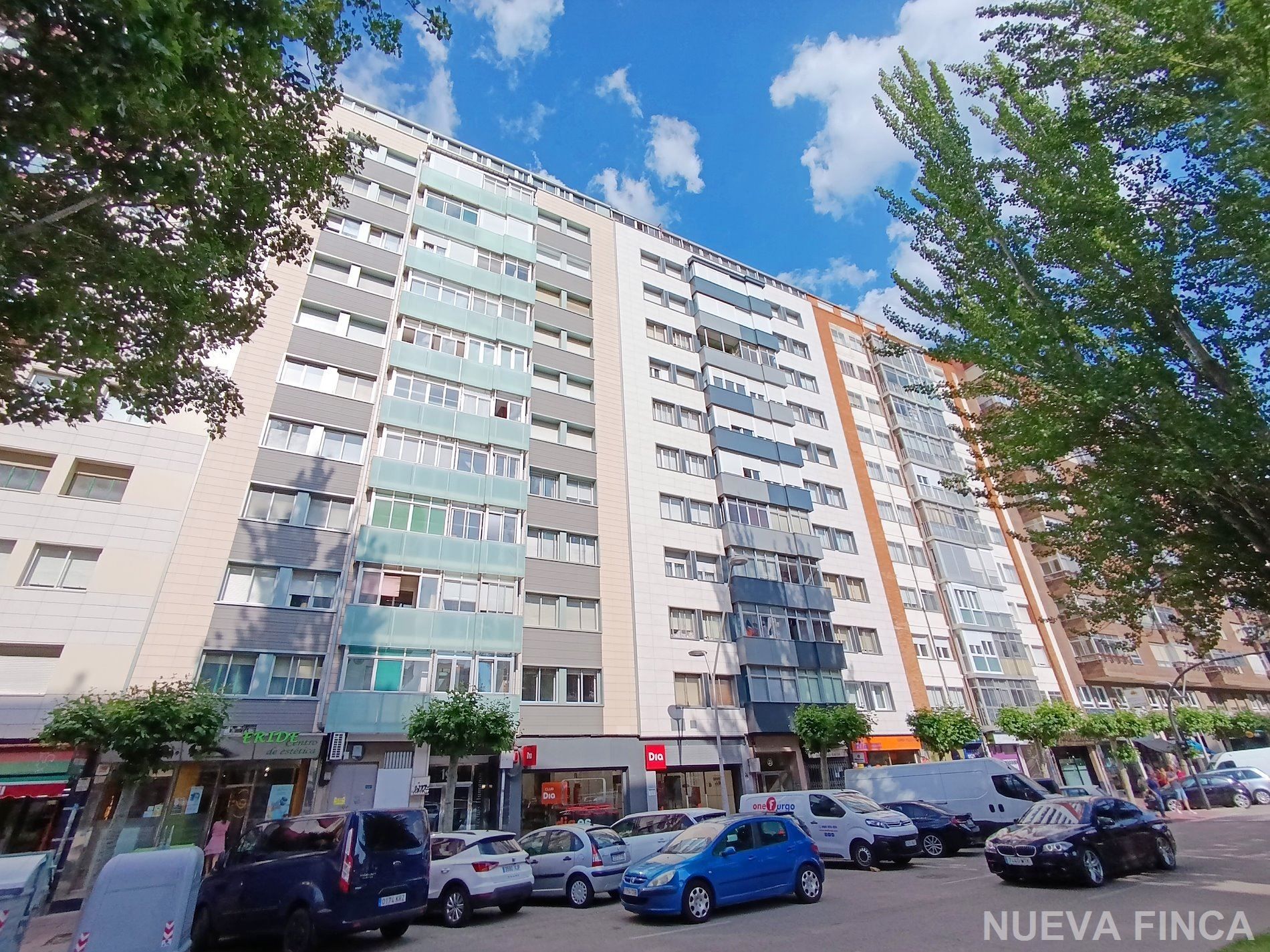 Exterior view of Flat for sale in Burgos Capital  with Heating, Parquet flooring and Terrace