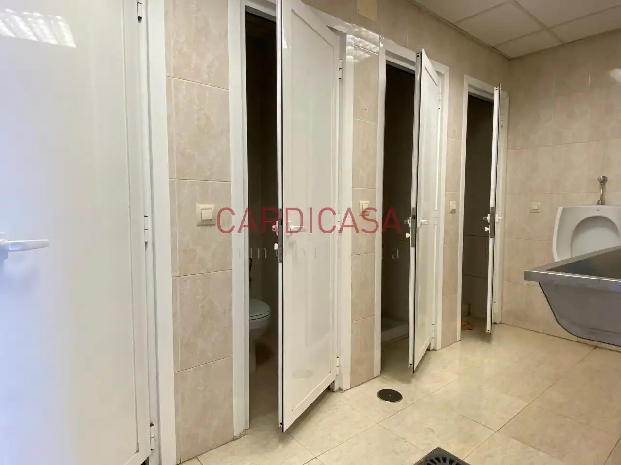 Baño de Nave industrial de alquiler en Vigo 