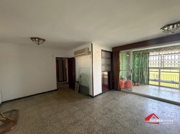 Piso con balcón en venta en Sur