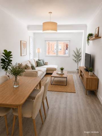 Piso en Venta en Reyes Católicos