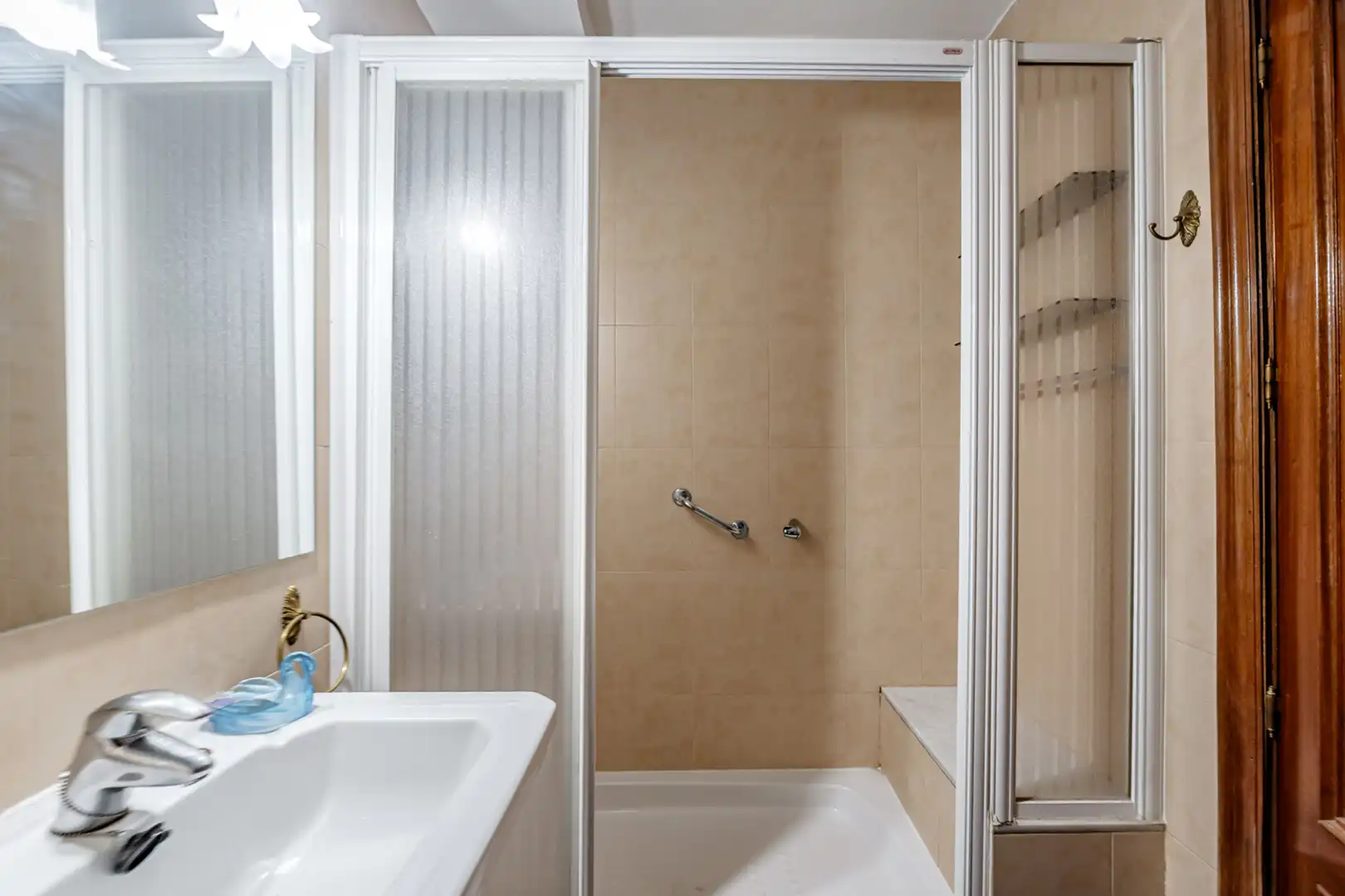 Badezimmer von Wohnung zum Verkauf in Madrid mit Heizung, Terrasse und Möbliert