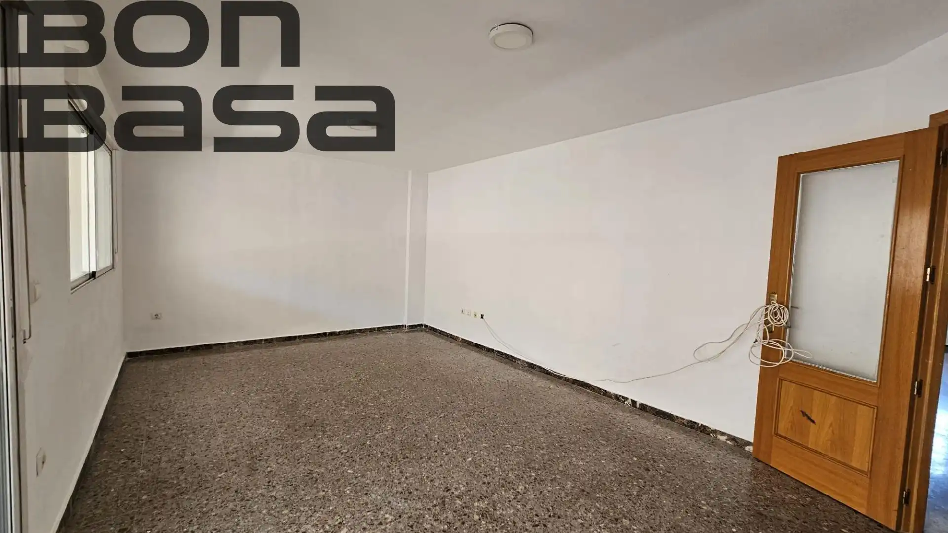 Piso en venta en Alicante / Alacant con Aire acondicionado, Jardín privado y Balcón