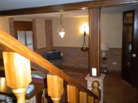 Casa o xalet en venda en Villamañán amb Calefacció, Jardí privat i Parquet