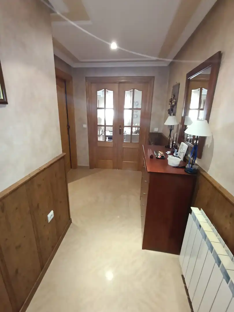 Casa adosada en venda en Linares amb Aire condicionat, Calefacció i Terrassa