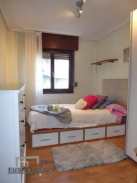 Schlafzimmer von Wohnung zum Verkauf in Bilbao  mit Heizung und Parkett