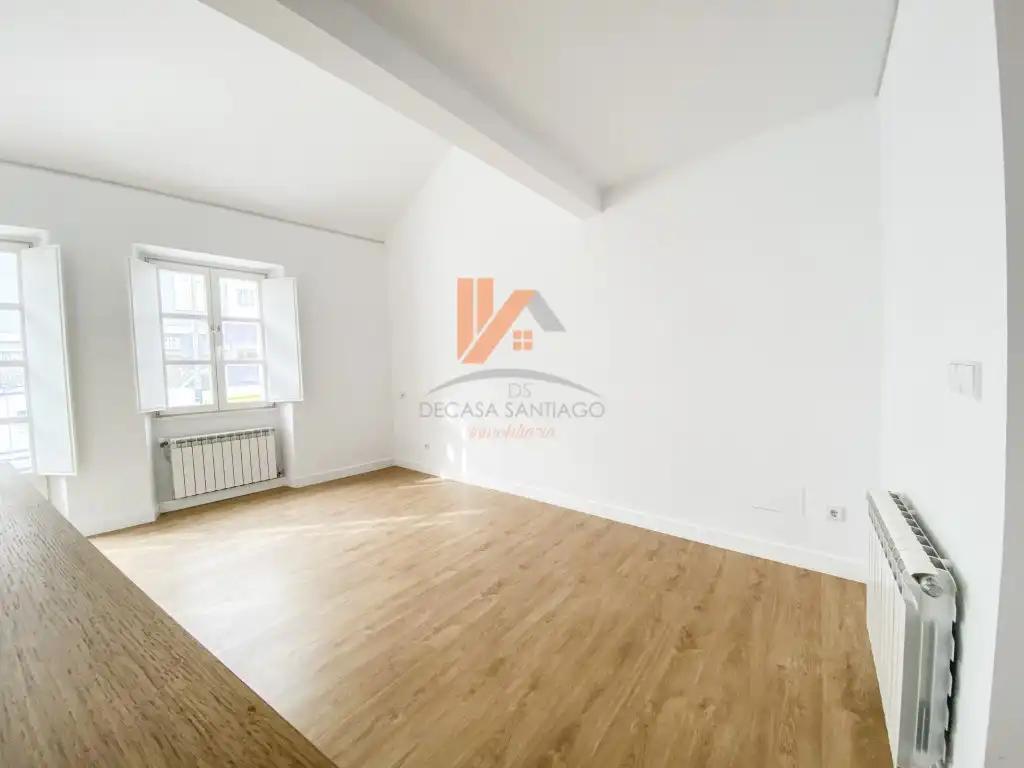 Sala de estar de Casa adosada en venta en Santiago de Compostela  con Balcón