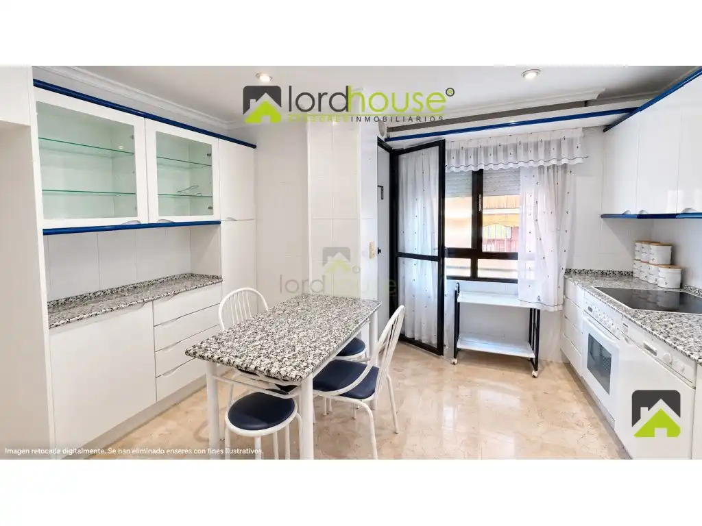 Piso con ascensor en venta en Calle Jose Mouliaa 55, imagen 13