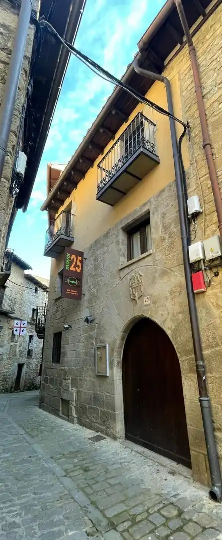 Casa adosada en venta en Sos del Rey Católico