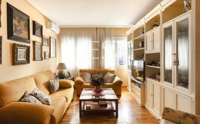 Living room of Flat for sale in  Barcelona Capital  with Air Conditioner