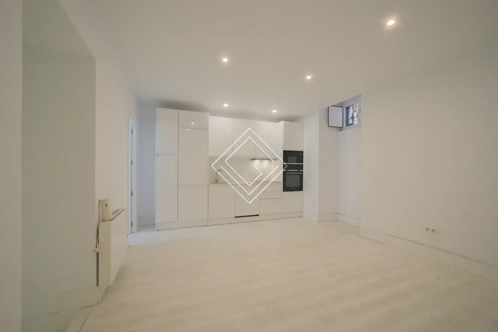 Cocina de Oficina en venta en Madrid con Aire acondicionado y Calefacción