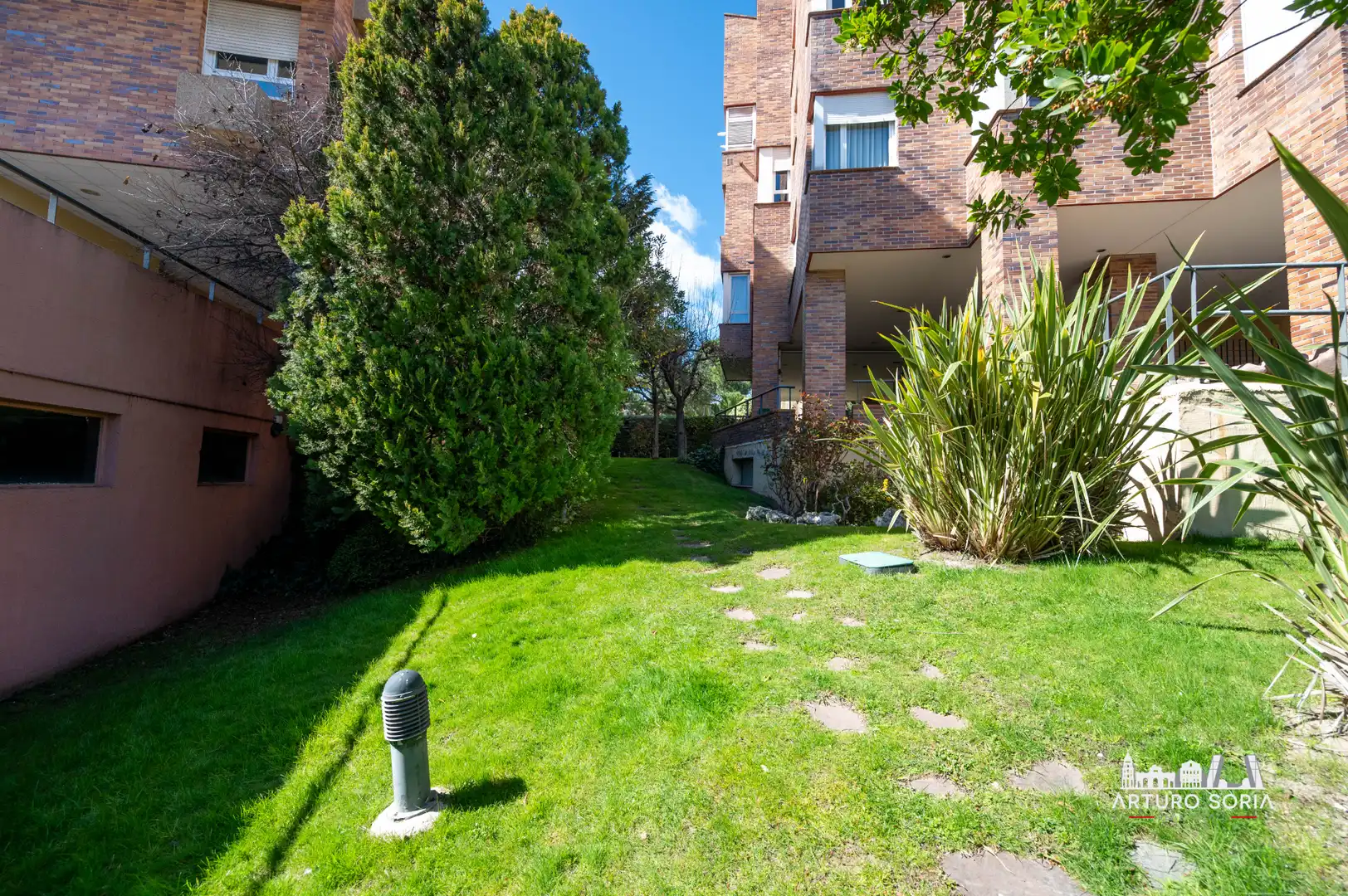 Jardín de Ático en venta en Madrid con Aire acondicionado, Terraza y Trastero