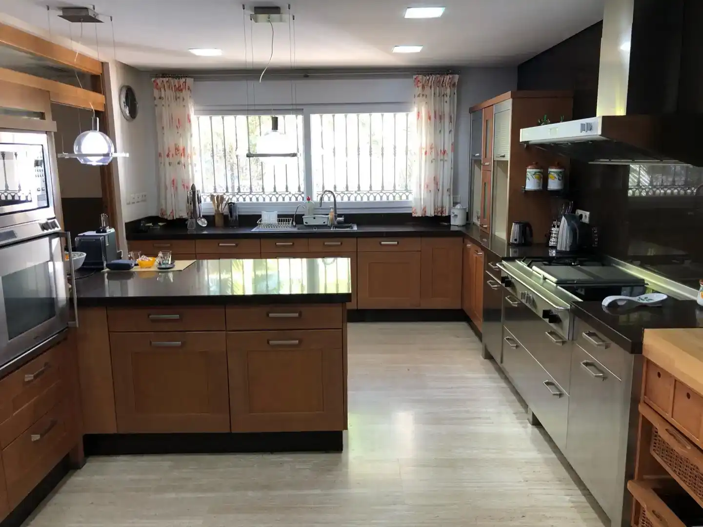 Cuina de Casa o xalet en venda en Murcia amb Aire condicionat, Jardí privat i Piscina