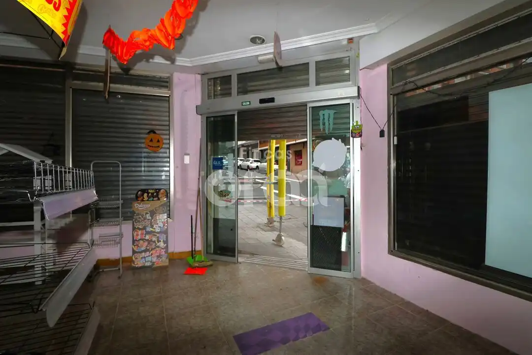 Local comercial en venda a Las Viñas, imagen 2