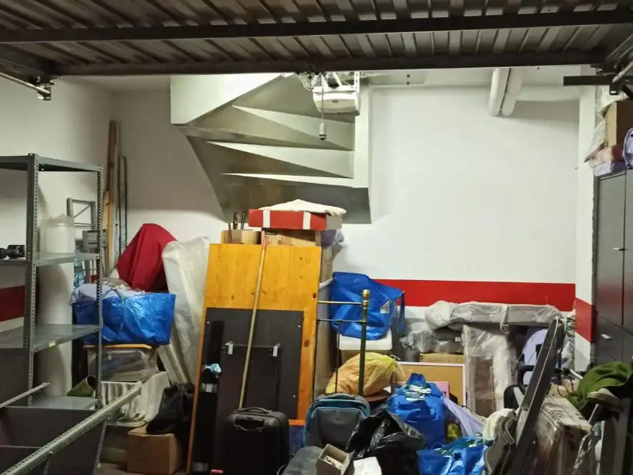 Garage zur Miete in Huesca mit Alarm