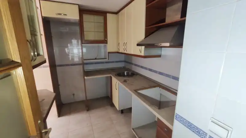 Wohnung zum Verkauf in C/ Asturias, Parque Europa - Los Pitufos