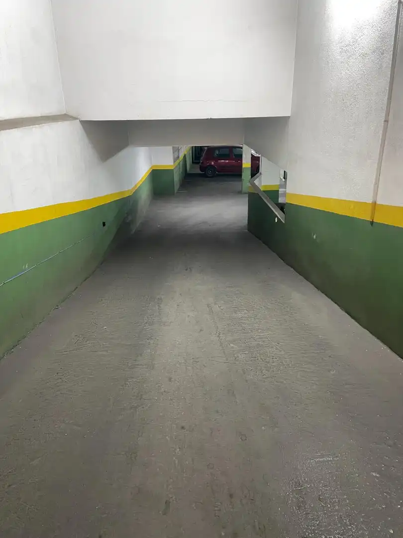 Einzelparkplatz zum Verkauf in Calle JOSE GUTIERREZ-PETEN, imagen 5