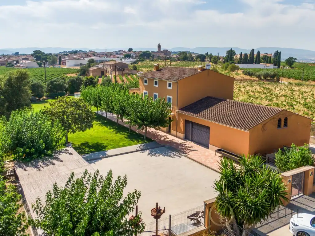 Casa amb piscina en venda a La Granada, imagen 4