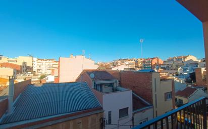 Vista exterior de Pis en venda en Terrassa amb Balcó