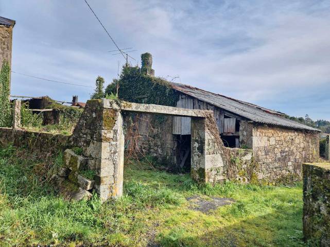 Casa-chalet en Venta en Brión