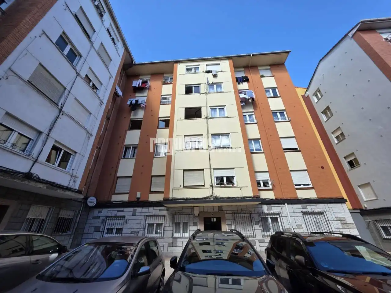 Vista exterior de Piso en venta en Avilés con Calefacción